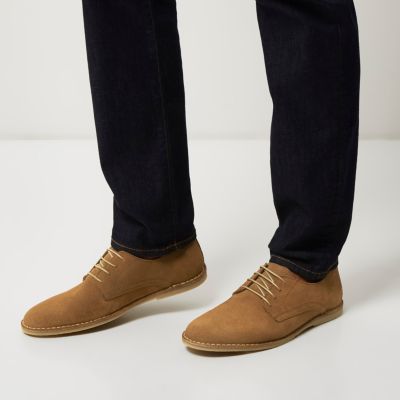 Medium brown suede desert shoes